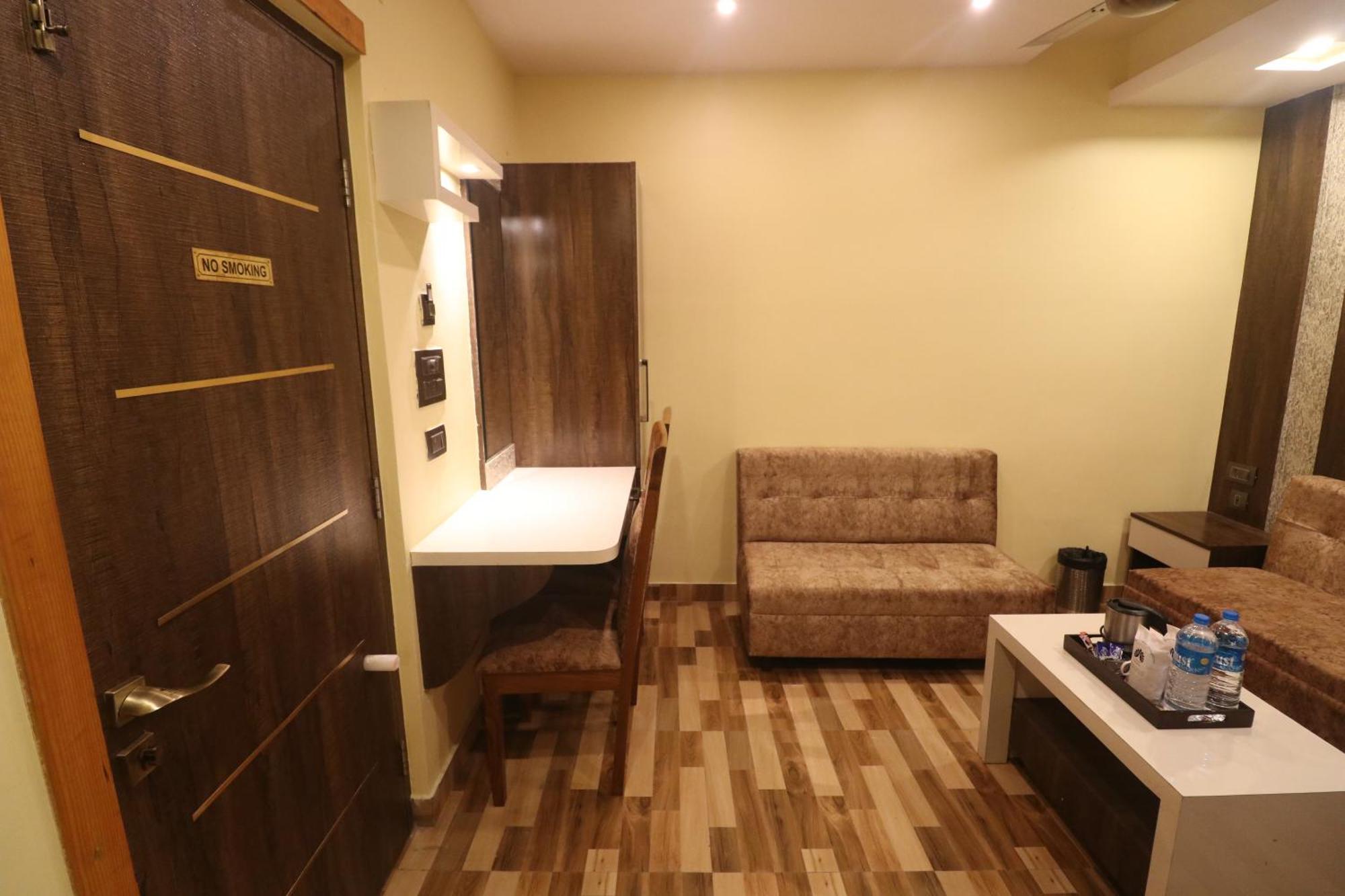 فندق Mohar Residency كولكاتا المظهر الخارجي الصورة